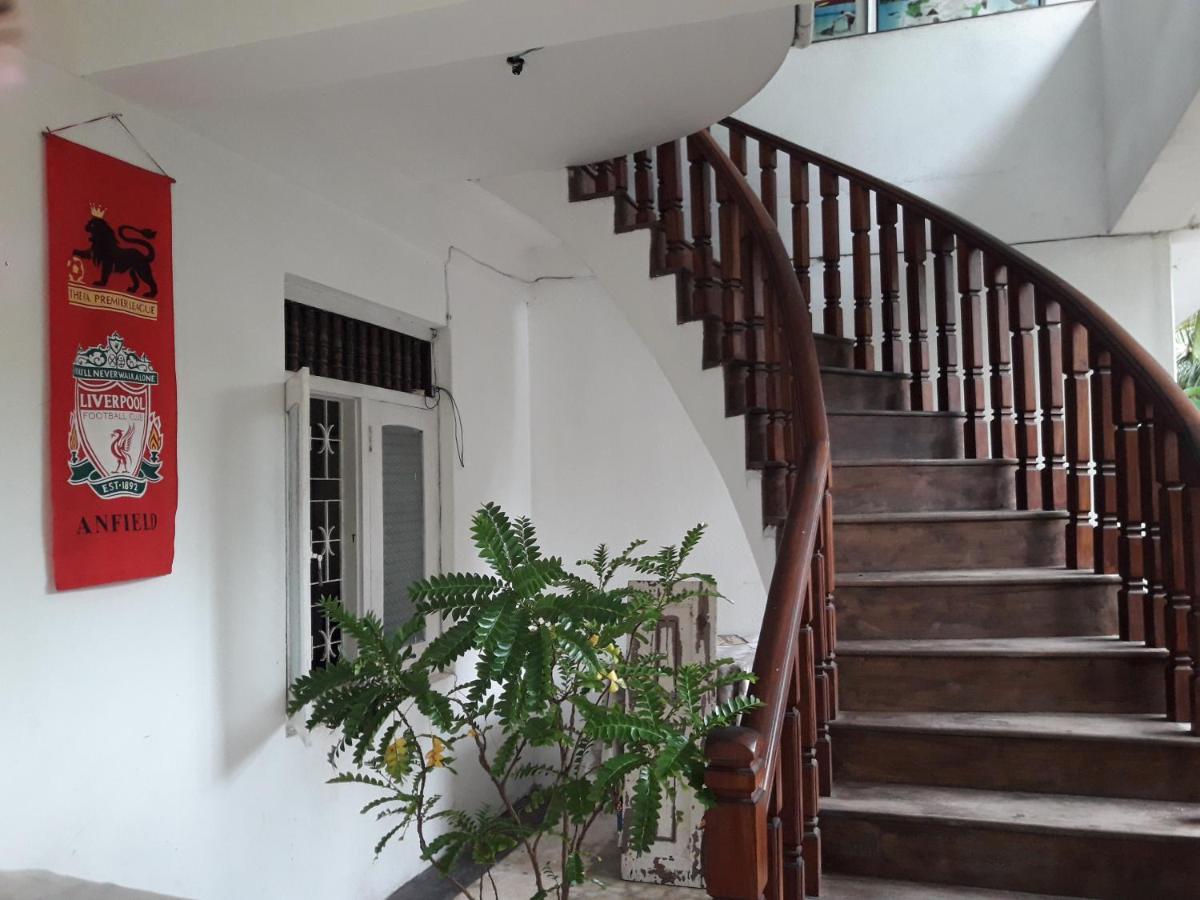 Sea Front Hikkaduwa Apartment Exterior foto